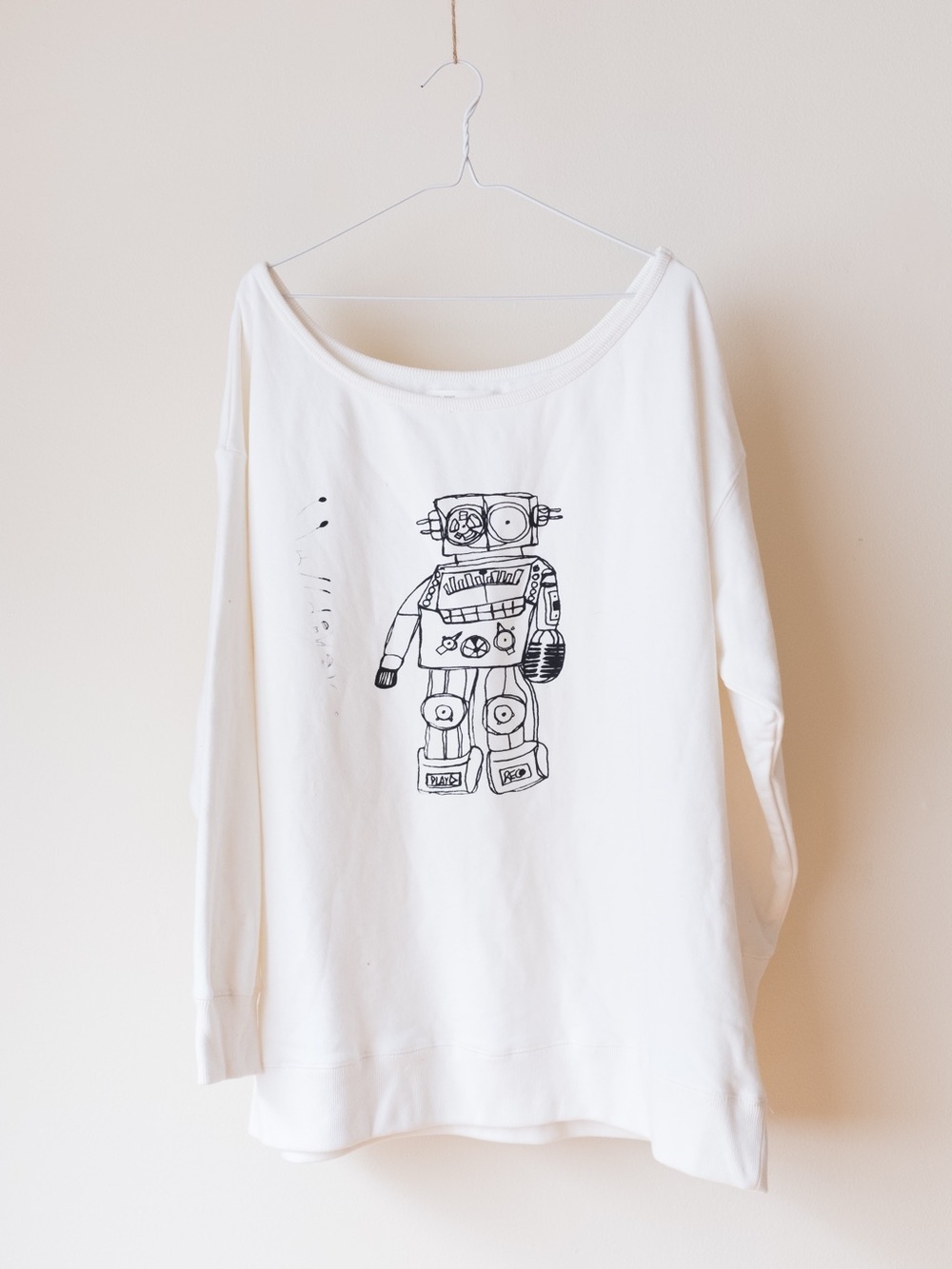 OAK + FORT White Sweatshirt with Black Robot Graphic